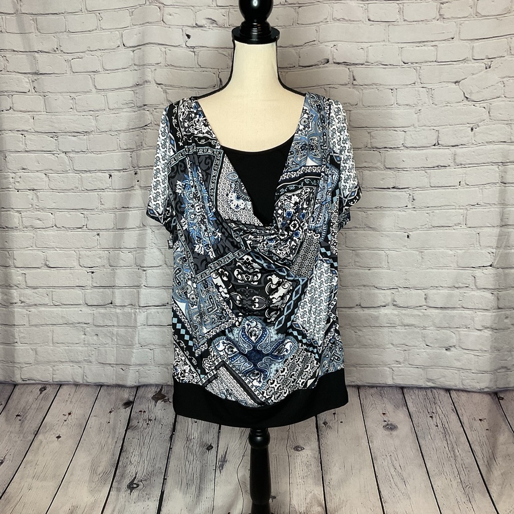 LAVISH Plus Black White Blue Geometric Paisley Print Short Sleeve Top 1X